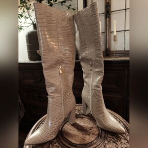 Lulus knee high boots, Sz 6, faux croc,  warm Tan/beige